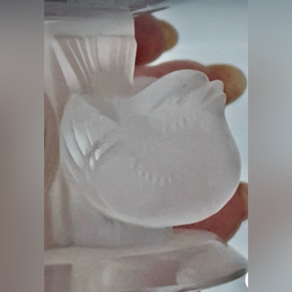 Lalique Crystal Pedestal Bowl with Bird Design 5 1/2” across x 3 3/8” T - Picture 5 of 16